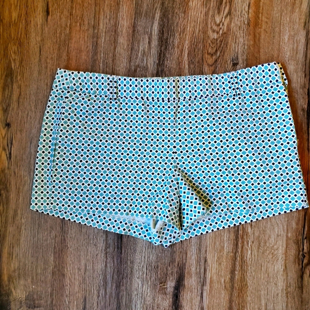 J.Crew Patterned on White Short S10